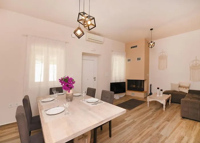 Pappou Holiday home Kini